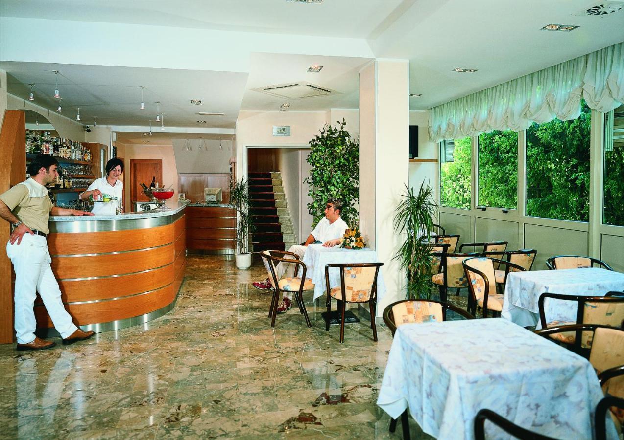 California Pastry Hotel Cervia Exterior foto